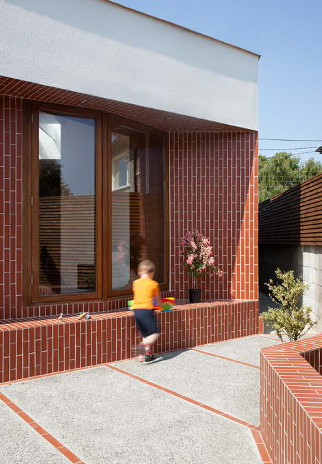 dezeen_House extension in Dublin by GKMP Architects_4