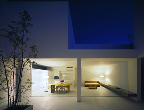 dezeen_White Cave House by Takuro Yamamoto Architects_6