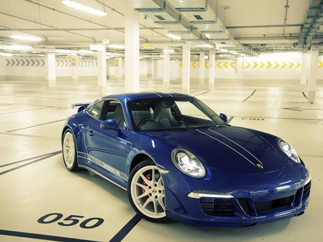 Porsche 911 designed by Facebook Fans