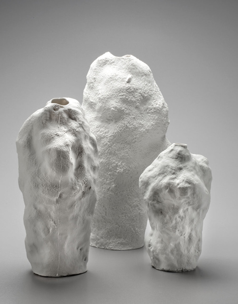 Snow Vase by Maxim Velčovský