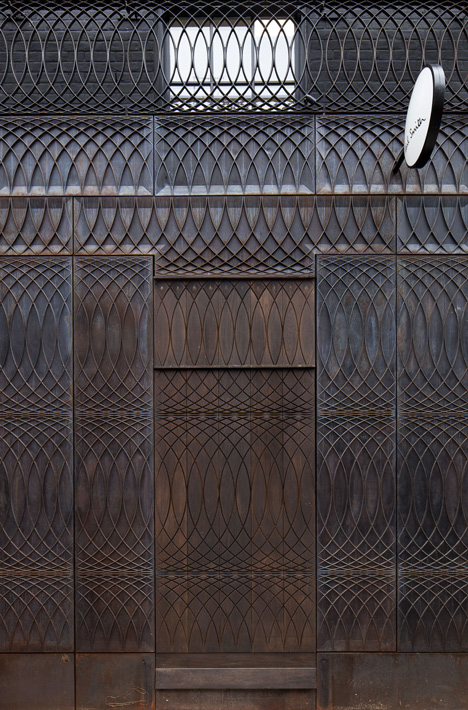 Paul Smith Albemarle Street store facade by 6a Architects