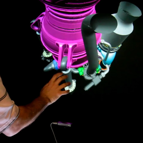 Elon Musk demos virtual reality software for designing 3D-printed rocket parts