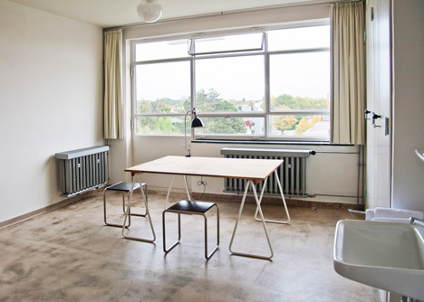Reconstructed room at Studio Building, Bauhaus Dessau. Photo by Yvonne Tenschert