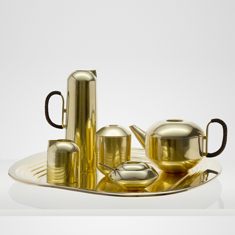 Form Tea Set made of brass by Tom Dixon