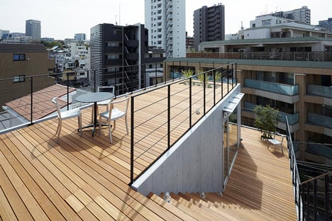 Balcony House by Ryo Matsui Architects_dezeen_8