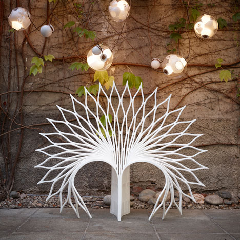 Peacock chair by UUfie