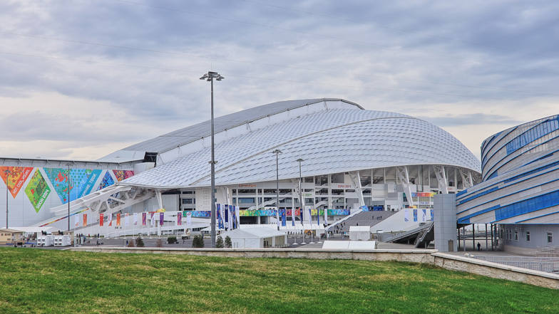 Fisht-Olympic-Stadium-by-Populous-for-Sochi-2014-winter-games_dezeen_ss_2_784.jpg