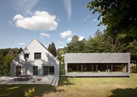 Multi family house in Eichgraben by Franz Architekten