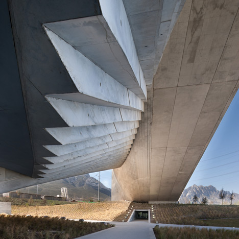 Movie: Tadao Ando's art and design school for University of Monterrey