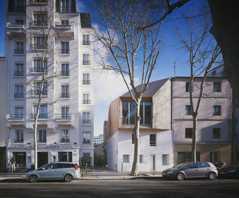 One-storey addition to house in Paris by BANG Architectes