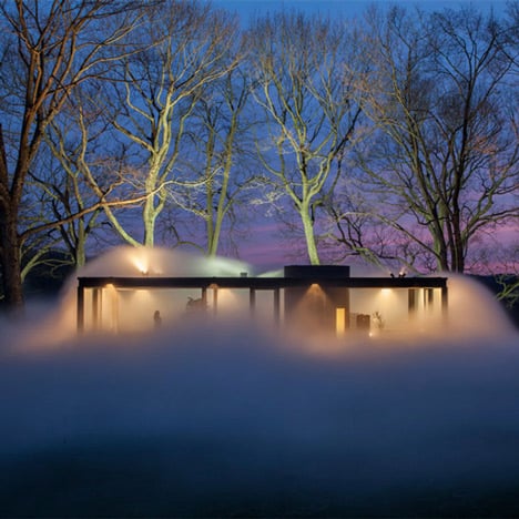 Fujiko Nakaya hides Philip Johnson's Glass House in vaporous fog