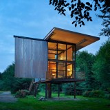 Tom Kundig creates "virtually indestructible" steel cabin on stilts