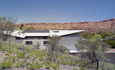 Desert House by Dunn + Hillam Architects