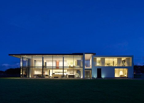 House-for-a-Yachtsman-by-the-Manser-Practice_dezeen_468_9