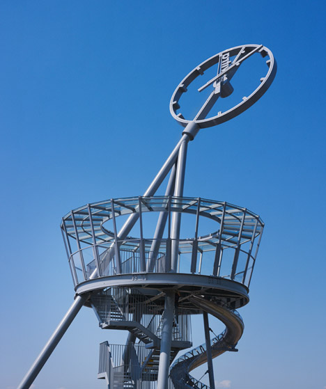 Vitra-Slide-Tower-by-Carsten-Holler_dezeen_468_7