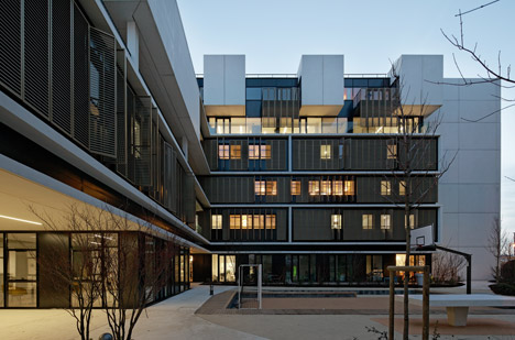 Welfare center for children and teenagers in Paris by Hessamfar and Verons