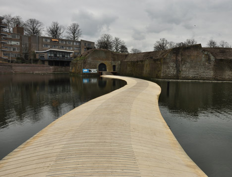 Dutch Floating Bridge by RO&AD architects