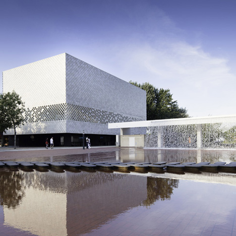 Lisbon Aquarium by Radek Brunecky – shortlisted finalist, 2013 