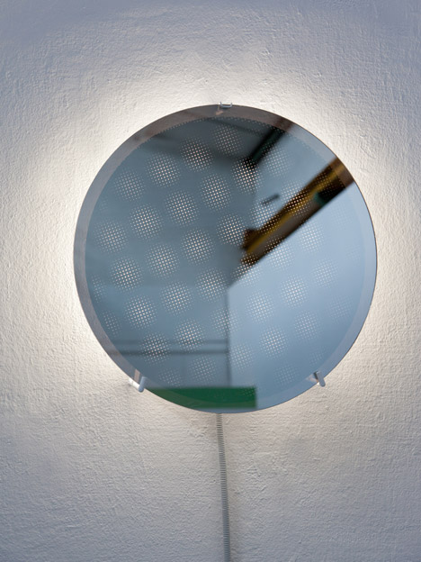 Project Moire Mirror by Hayo Gebauer