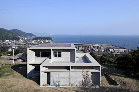 House in Tajiri by Kazunori Fujimoto