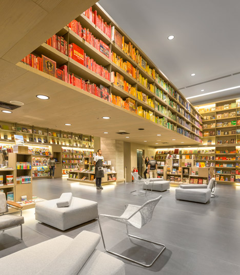 Saraiva Bookstore by Studio Arthur Casas