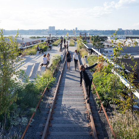 The-High-Line-at-the-Rail-Yards_dezeen_SQ01