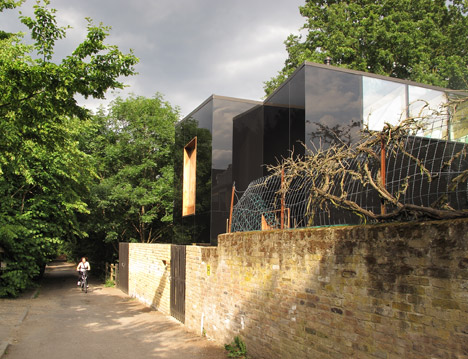 Sydenham house by Ian McChesney