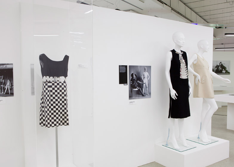 http://static.dezeen.com/uploads/2014/10/Women-Fashion-Power-exhibition-at-the-Design-Museum-designed-by-Zaha-Hadid_dezeen_784_7.jpg