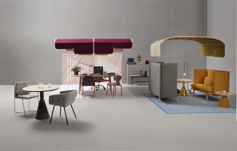 Gráfica collection with Tartana hanging above two  tables