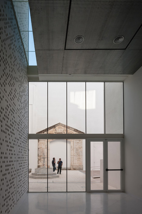 Fine Arts Museum by Estudio Arquitectura Hago