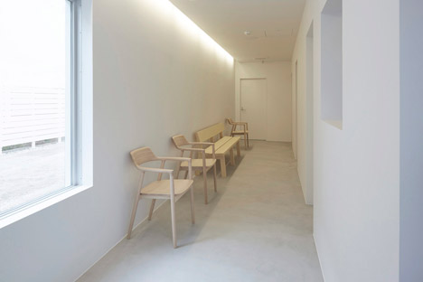 Nagasawa Dental Clinic by Kunihiko Matsuba