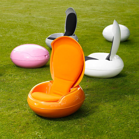 Garden Egg Chair by Peter Ghyczy_column-pic _468_dezeen