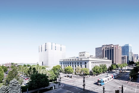 United-States-Courthouse-by-Thomas-Phifer-and-Partners_dezeen_468_1