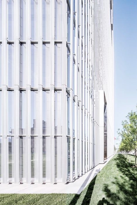 United-States-Courthouse-by-Thomas-Phifer-and-Partners_dezeen_468_13