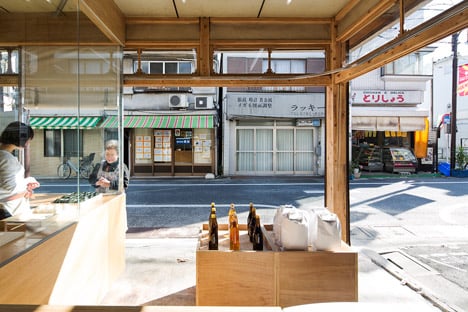 OKOMEYA rice shop by Schemata Architects