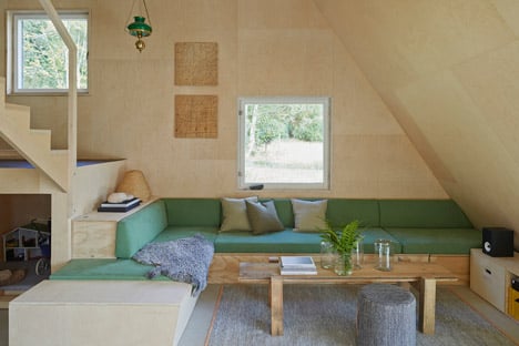 Summer house in Sweden by Leo Qvarsebo
