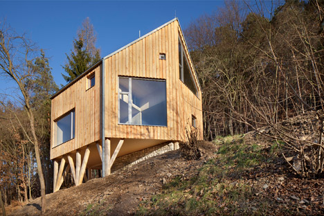 Wooden-Cabin-by-A-LT-Architekti_dezeen_468_1
