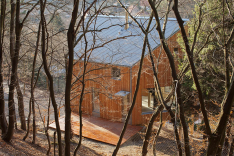 Wooden-Cabin-by-A-LT-Architekti_dezeen_468_2