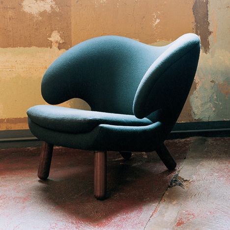 Pelican Chair by Finn Juhl