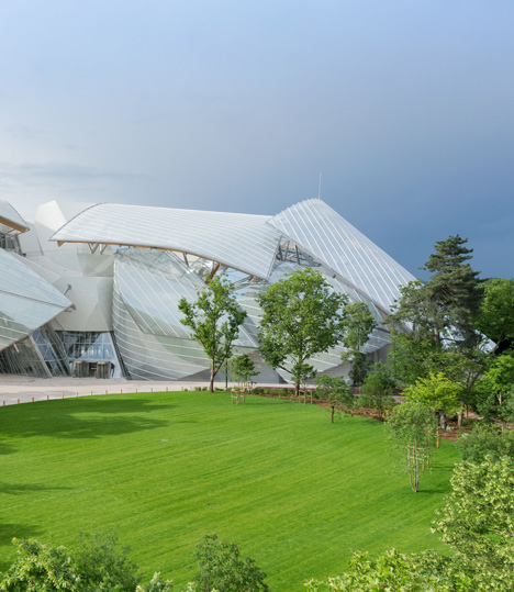 Fondation Louis Vuitton building by Frank Gehry
