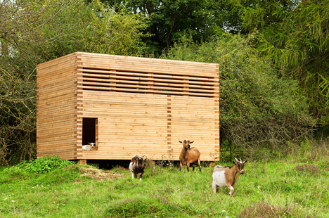 Goat barn in Bavaria by Kühnlein Architektur