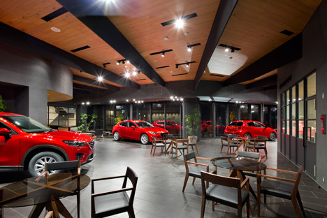 Mazda Showroom by Supose Design Office