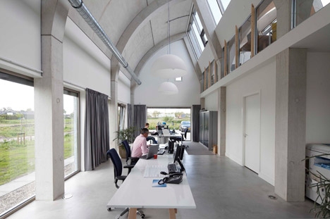 Office Building by B+O Architectuur