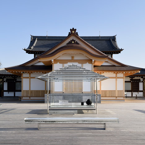 Tokujin Yoshioka installs glass tea housebr / beside an ancient Japanese temple