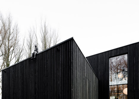 Huize-Looveld-by-Studio-Puisto-and-Bas-van-Bolderen-Architectuur_dezeen_468_14