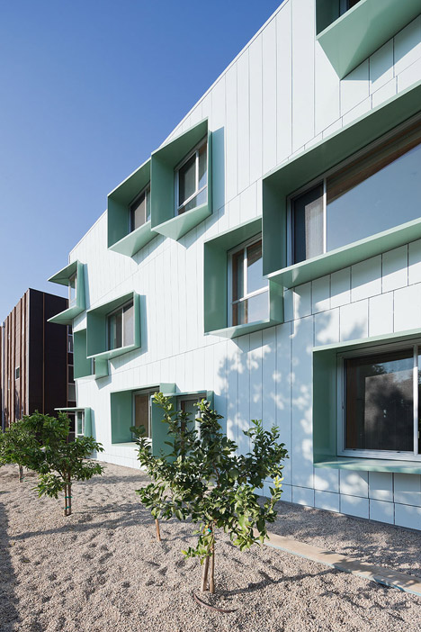 Broadway-housing-by-Kevin-Daly-Architects_dezeen_468_0