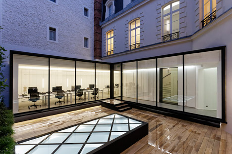 Dior-Men-offices-in-Paris-by-Antonio-Virga-Architecte_dezeen_468_1