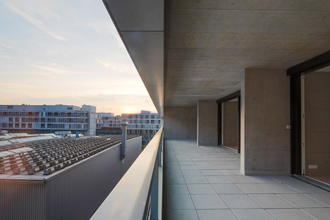 Escher-Terraces-High-Rise-Apartments-by-E2A-photo-Radek-Brunecky_dezeen_468_2