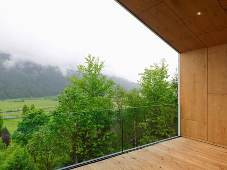 Mountain View House by SoNo Arhitekti