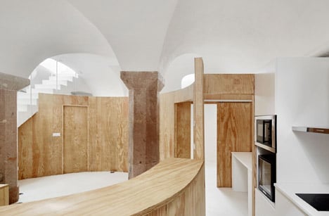 Apartment Tibbaut by Raul Sanchez